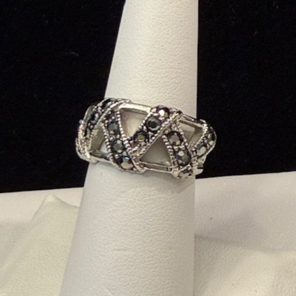 Lia Sophia "CORSET" Ring